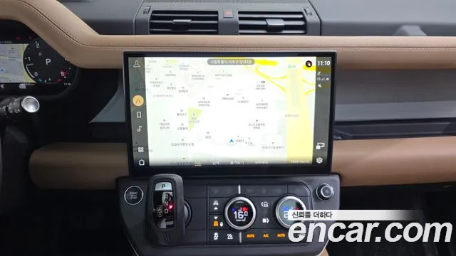 Land Rover Defender — Фото автомобиля 14