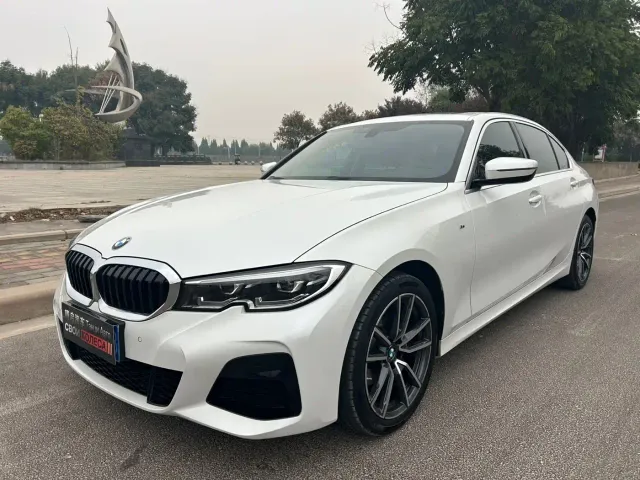 Фотография автомобиля — BMW 3 Series