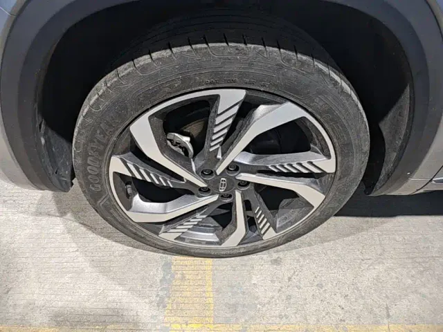 Geely Xingyue L — Фото автомобиля 22