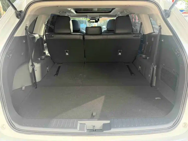 Toyota Highlander — Фото автомобиля 9