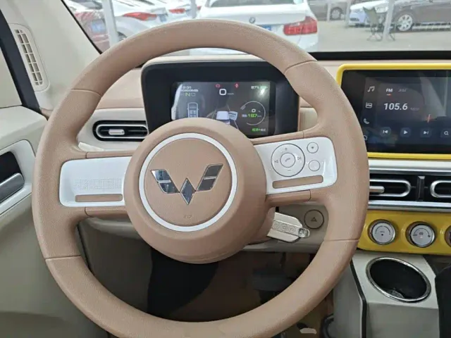 Wuling Hongguang Mini EV — Фото автомобиля 10