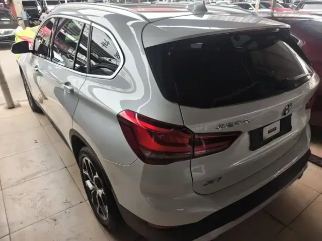 BMW X1 — Фото автомобиля 4