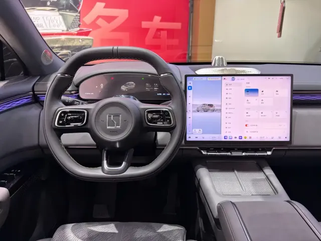 ZEEKR Zeekr 7X 2025 Model 75kWh RWD Smart Driving Edition — Фото автомобиля 12