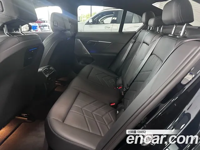 BMW 5-Series — Фото автомобиля 12