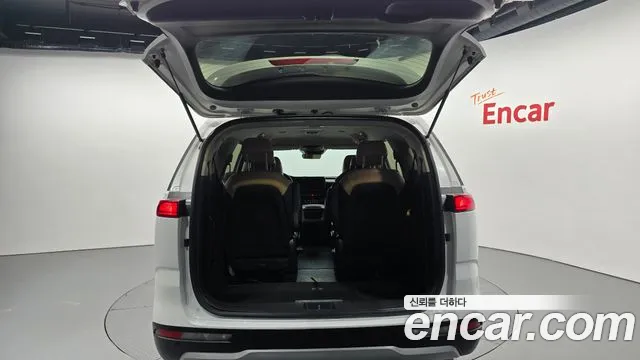 Kia Canival Carnival 4 поколение Дизель 9 мест Prestige — Фото автомобиля 20