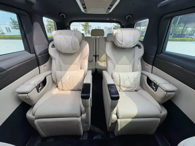 Toyota Vellfire — Фото автомобиля 16