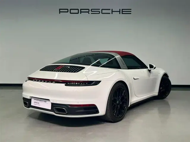 Porsche 911 — Фото автомобиля 23