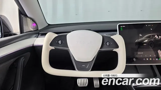 Tesla Model Y — Фото автомобиля 13