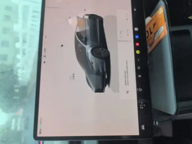 Tesla Model 3 — Фото автомобиля 16
