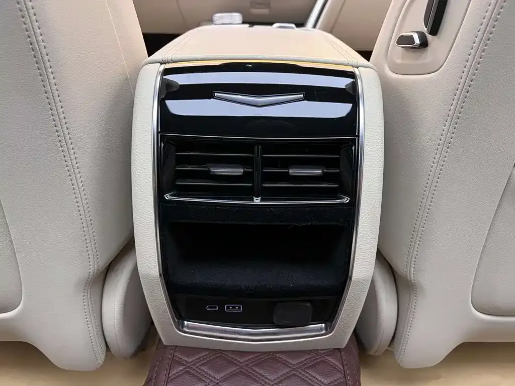Cadillac Cadillac CT6 2023 28T Luxury Edition — Фото автомобиля 29