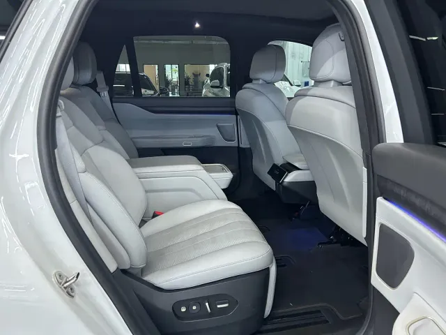 Nio ES8 — Фото автомобиля 10