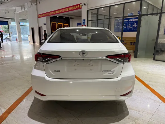 Toyota Corolla — Фото автомобиля 5