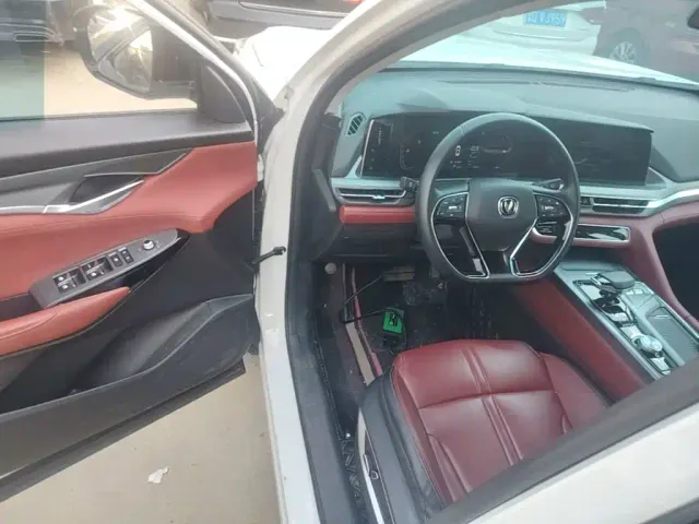 Changan CS75 Plus — Фото автомобиля 11