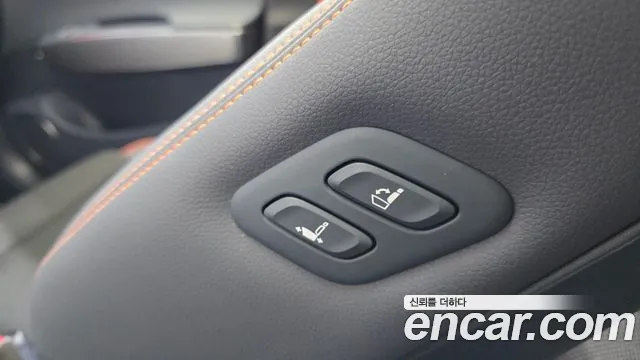 Genesis GV70 2.5T Бензин AWD — Фото автомобиля 29