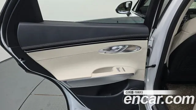 Genesis GV70 2.5T Бензин AWD — Фото автомобиля 22
