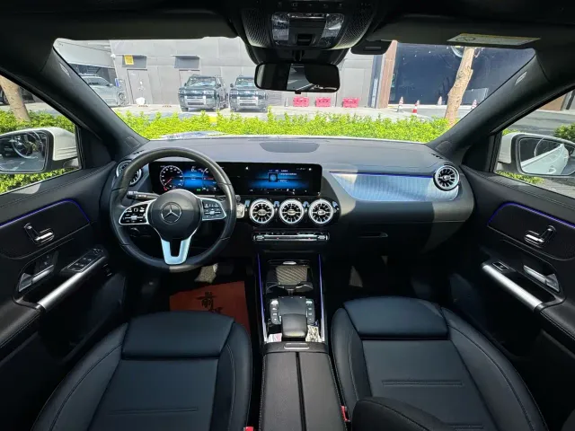 Mercedes-Benz EQA — Фото автомобиля 13