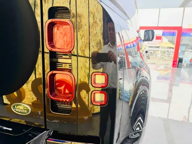 Land Rover Land Rover Defender 2025 90 3.0T P400 X-Dynamic HSE — Фото автомобиля 21