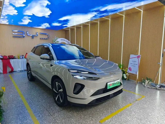 BYD Sealion 06 — Фото автомобиля 12