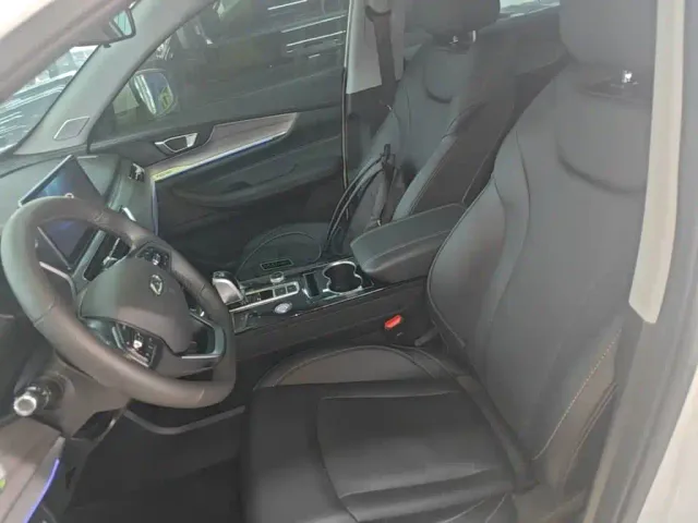Chery Tiggo 8 — Фото автомобиля 14
