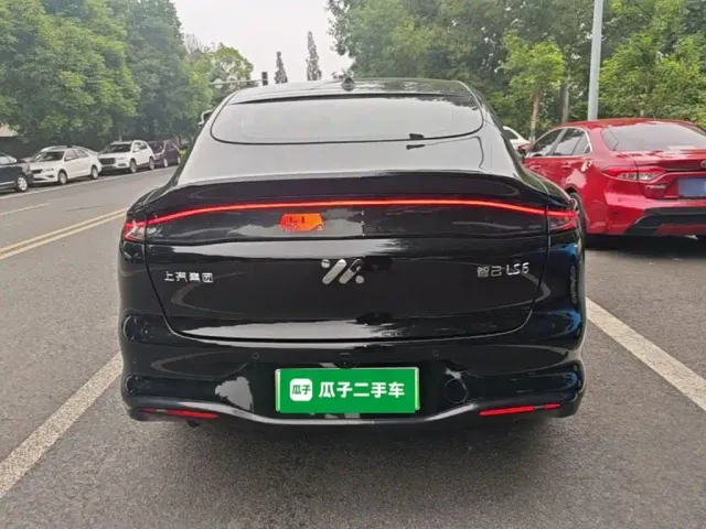 IM Motors LS6 — Фото автомобиля 5
