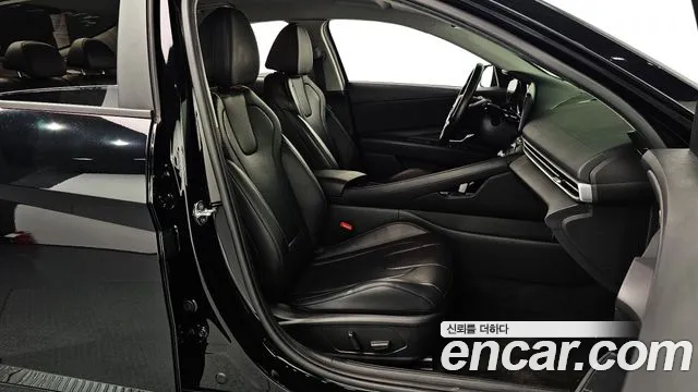 Hyundai Avante CN7 — Фото автомобиля 11