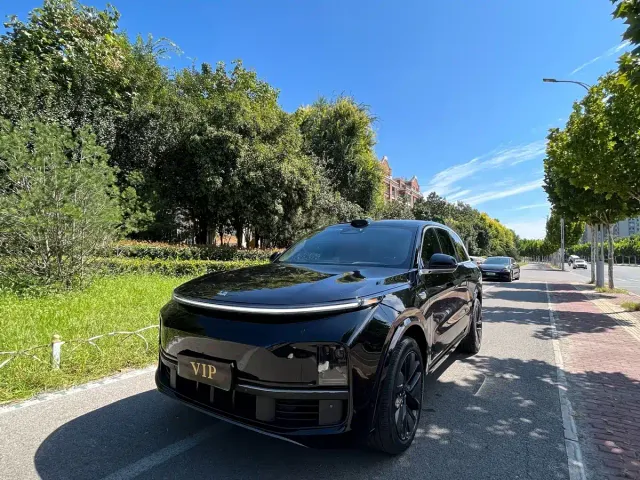 Фотография автомобиля — Li Auto L8