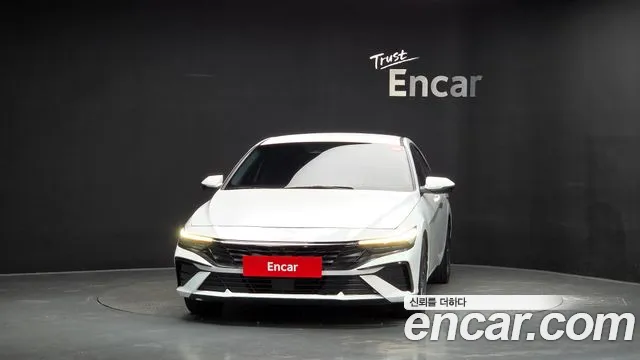 Hyundai Avante — Фото автомобиля 3