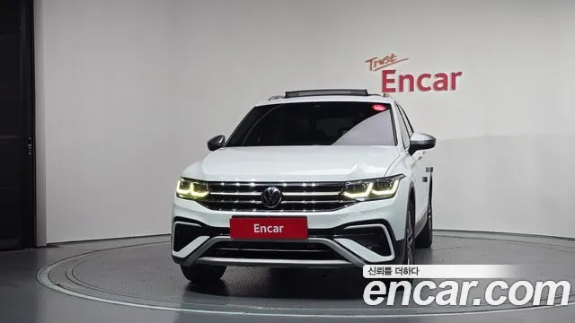 Volkswagen Tiguan — Фото автомобиля 3
