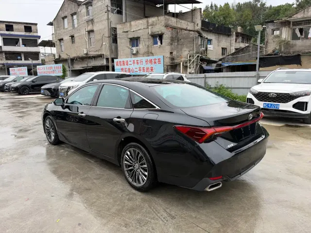 Toyota Avalon — Фото автомобиля 3