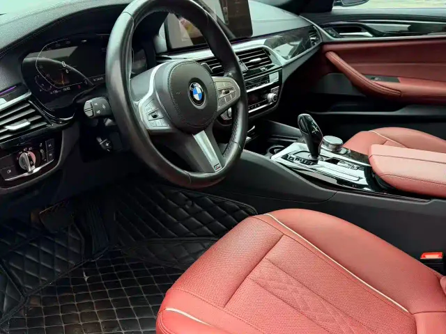 BMW 5 Series — Фото автомобиля 4