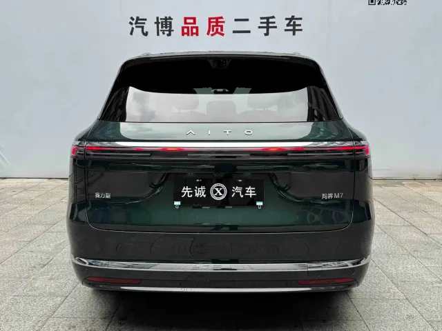 Aito M7 — Фото автомобиля 6
