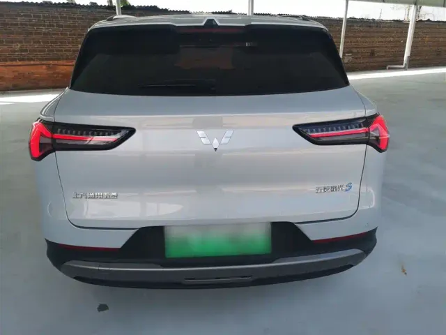Wuling Starlight S — Фото автомобиля 3