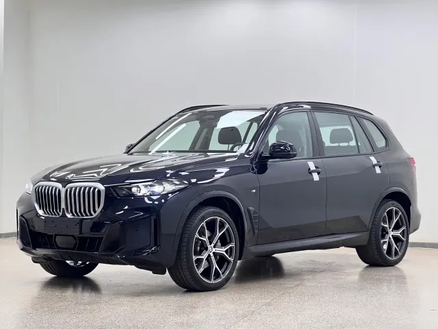 Фотография автомобиля — BMW X5