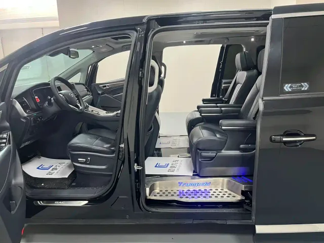 GAC Trumpchi M8 — Фото автомобиля 12