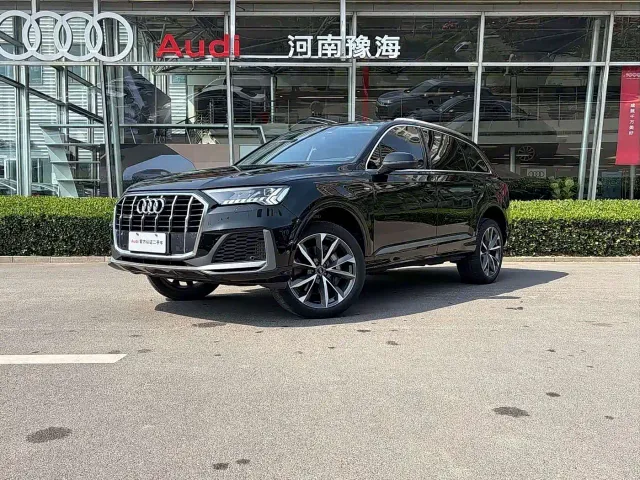 Фотография автомобиля — Audi Q7
