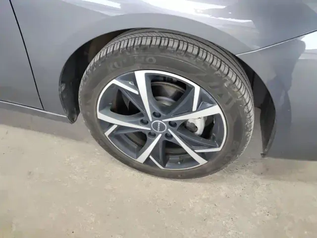 Roewe i5 — Фото автомобиля 6