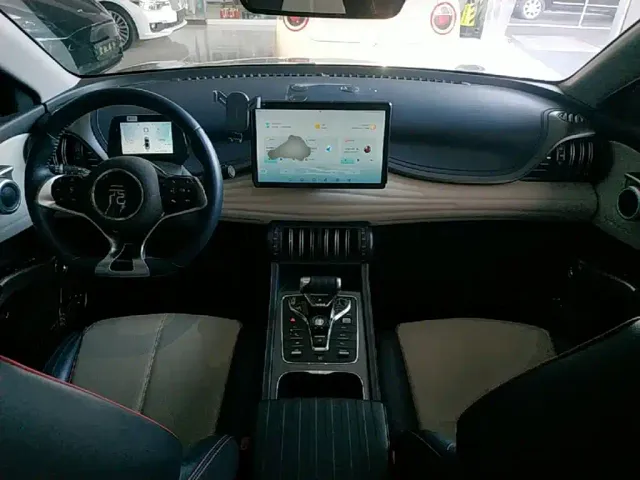 BYD Yuan PLUS — Фото автомобиля 9