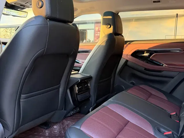 Land Rover Range Rover Evoque — Фото автомобиля 11