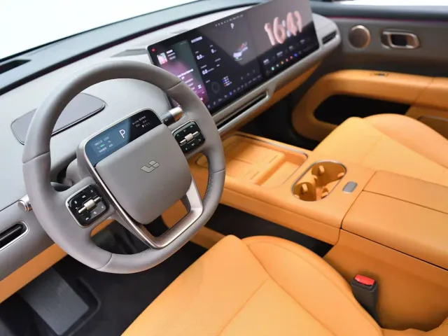 Li Auto i6 — Фото автомобиля 15