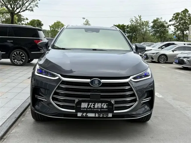 BYD Tang — Фото автомобиля 2