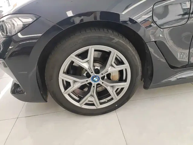 BMW i3 — Фото автомобиля 22