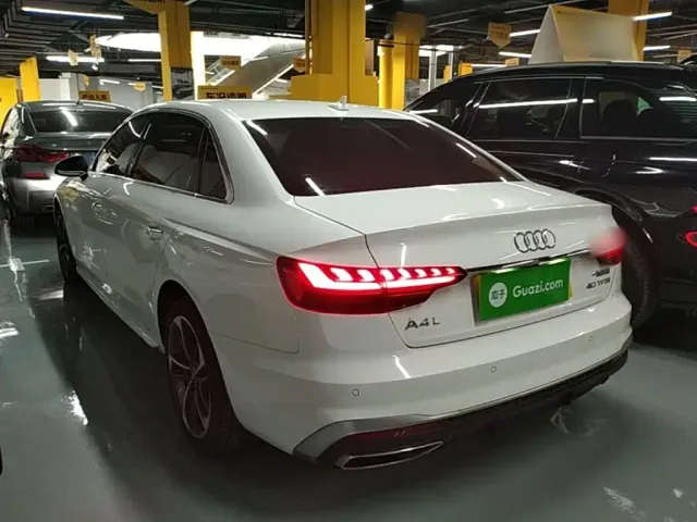 Audi A4L — Фото автомобиля 4