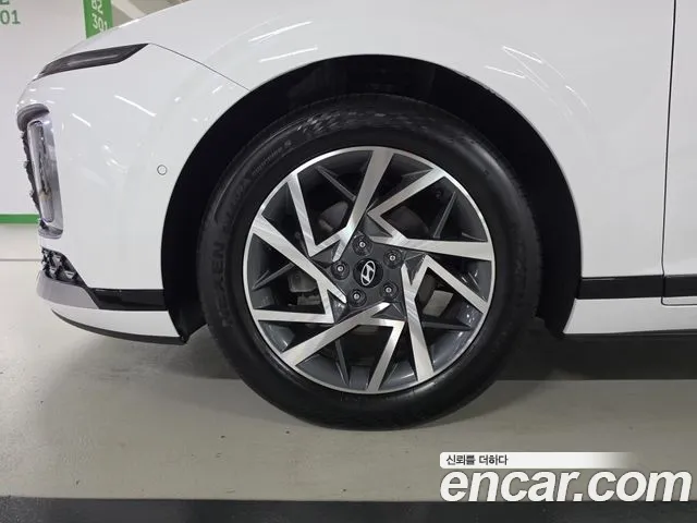 Hyundai Grandeur GN7 — Фото автомобиля 20