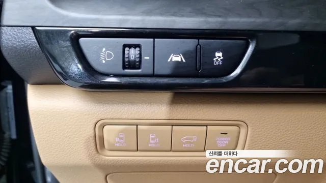 Kia Carnival Generation 4 — Фото автомобиля 14