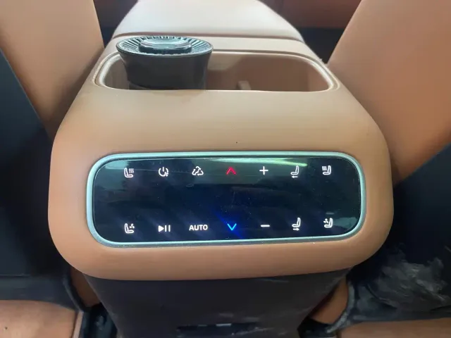 Leapmotor C16 — Фото автомобиля 14
