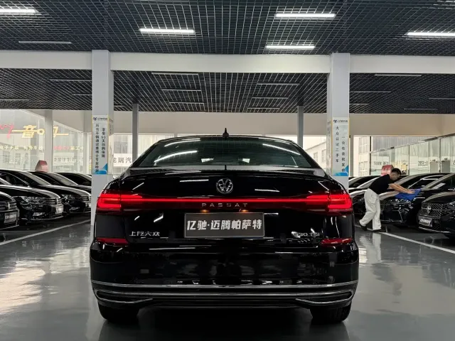 Volkswagen Passat — Фото автомобиля 5