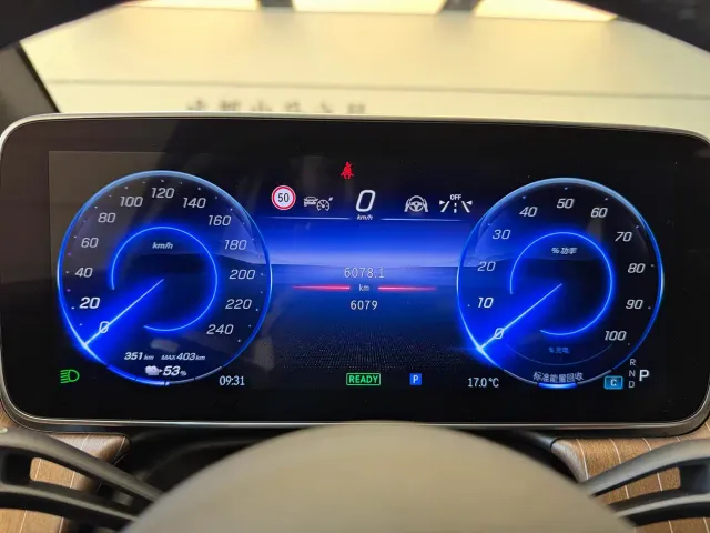 Mercedes-Benz EQE SUV — Фото автомобиля 9