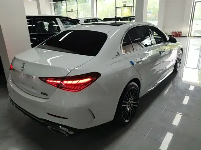 Mercedes-Benz C-Class — Фото автомобиля 6