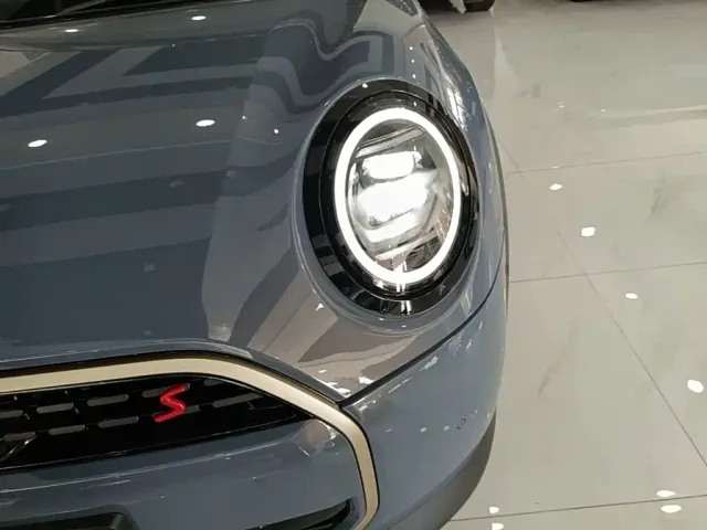 MINI Hatch — Фото автомобиля 23