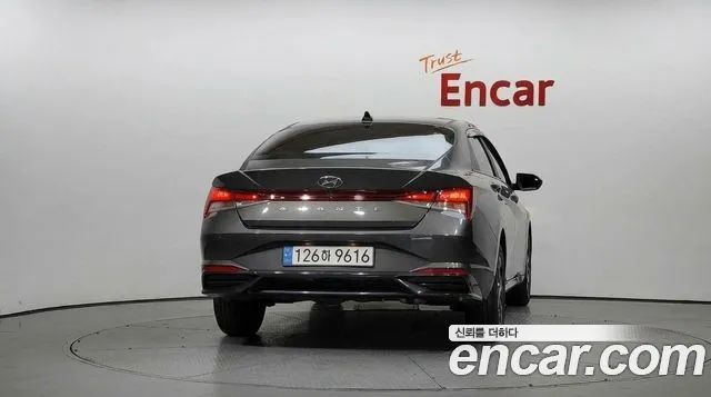 Hyundai Avante CN7 — Фото автомобиля 4
